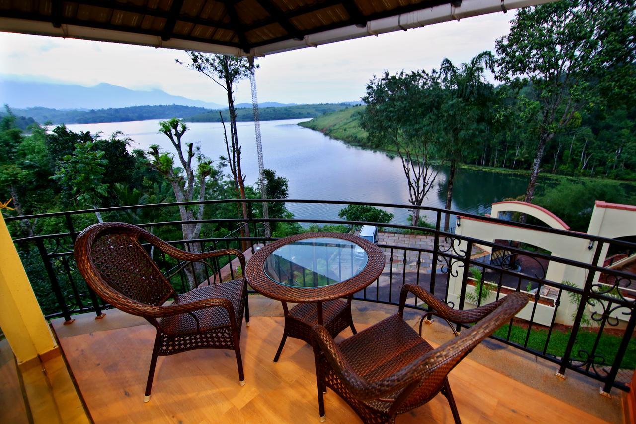 Vista Del Lago Hotel Ambalavayal ภายนอก รูปภาพ